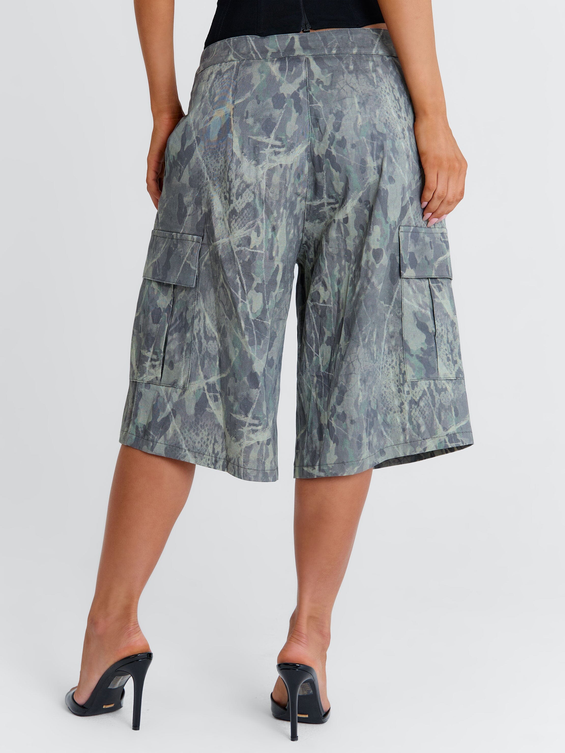 BETH SHORTS NURTURE